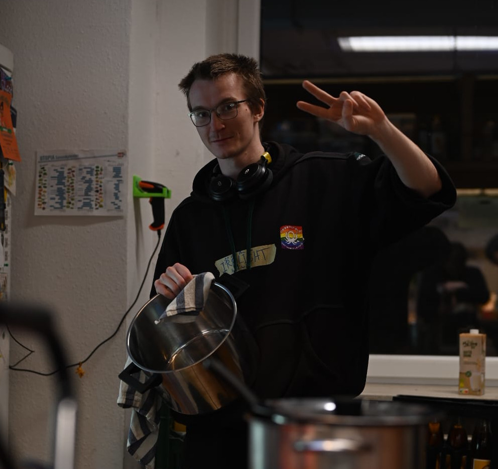 Foto von mir in schwarzem Hoodie